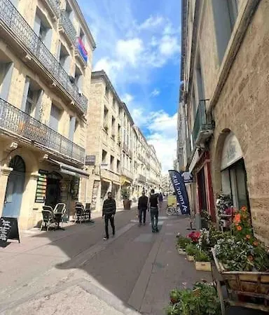 Le Sepulcre - Quartier Historique - 600m De La Place De La Comedie - Climatisation *