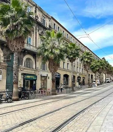 Le Sepulcre - Quartier Historique - 600m De La Place De La Comedie - Climatisation *