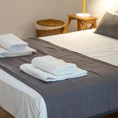 Apartment Le Sepulcre - Quartier Historique - 600m De La Place De La Comedie - Climatisation *